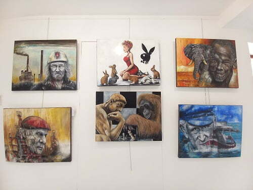 Exposition Humanite Galerie des Bains Douche