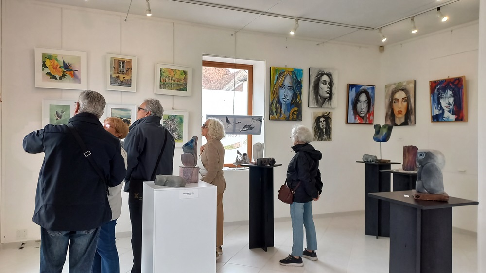 Exposition « Entre amis artistes » à la Galerie Les Bains-Douches